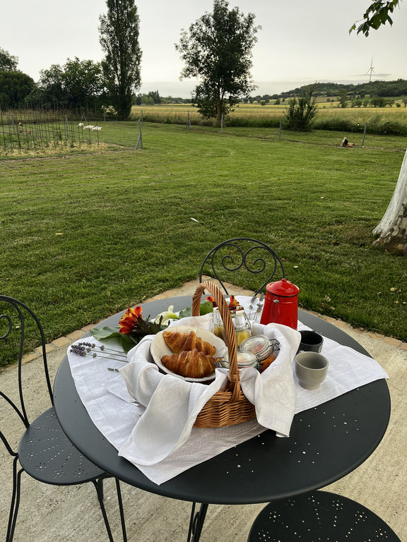 Petit déjeuner chez En Cayre